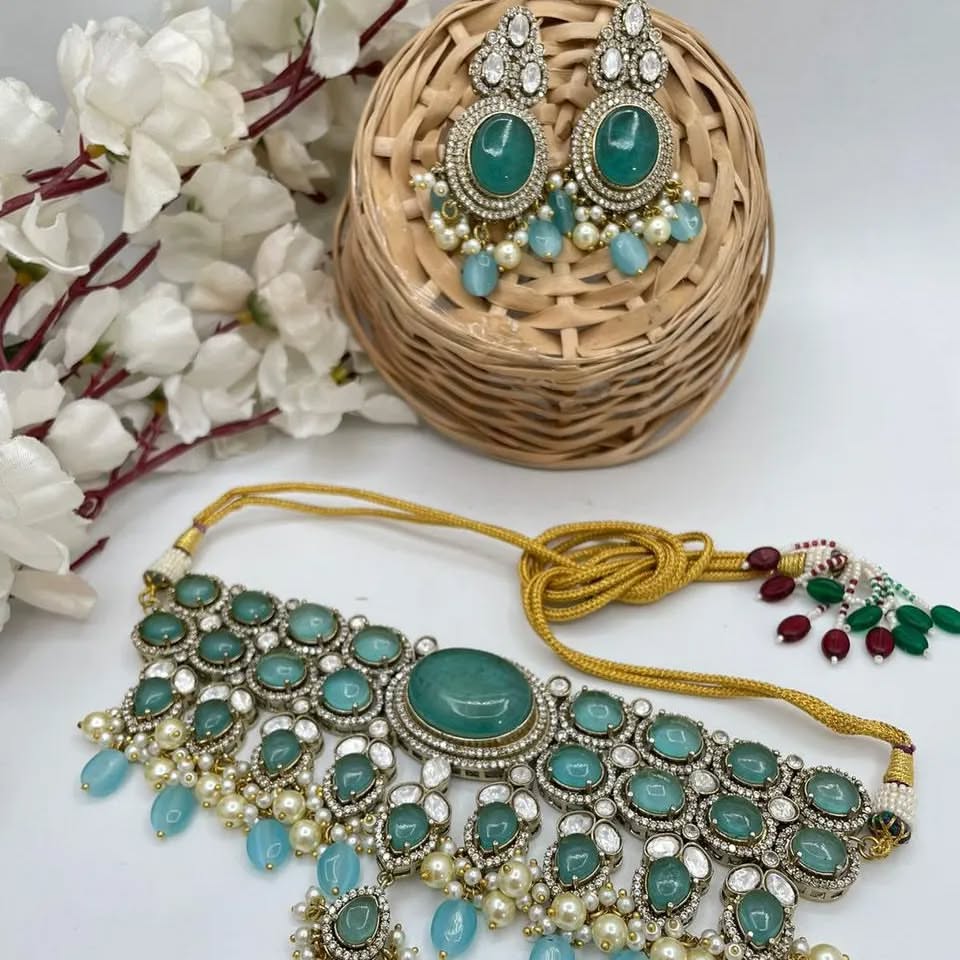 Victorian Emerald Green Kundan Choker Jadau Jewelry Set