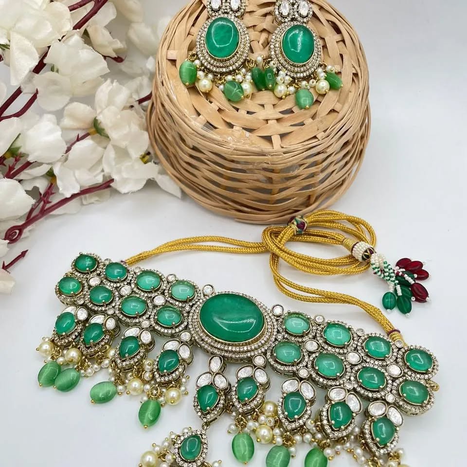 Victorian Emerald Green Kundan Choker Jadau Jewelry Set