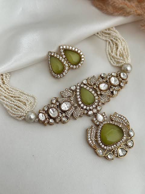 Premium Doublet Choker Necklace with White Beads