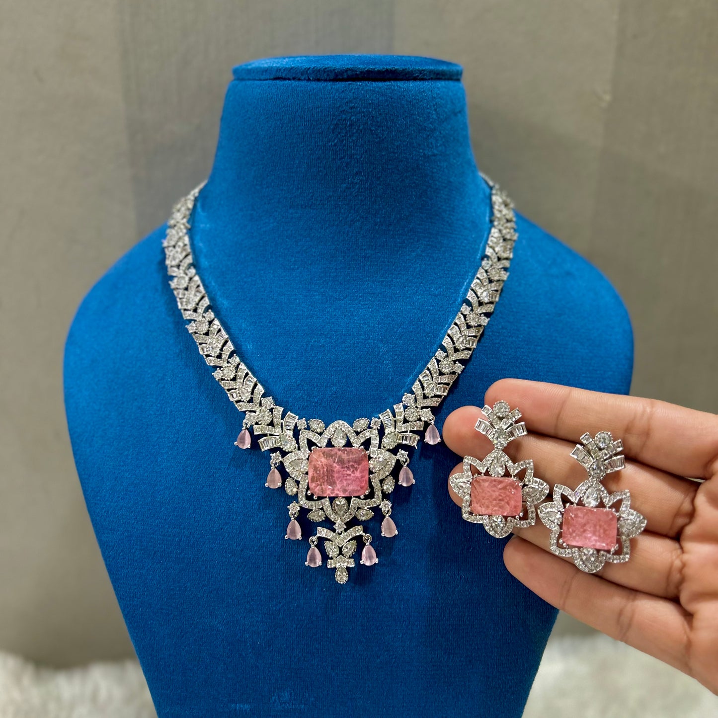 Celebrity inspired Nacklace