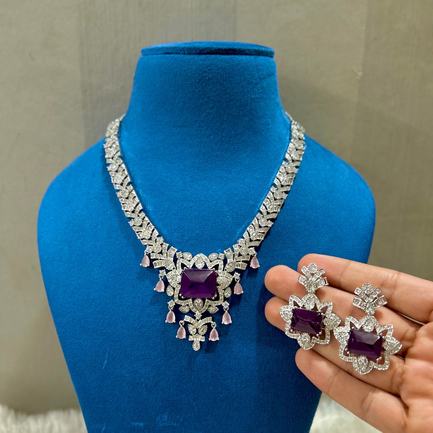 Celebrity inspired Nacklace