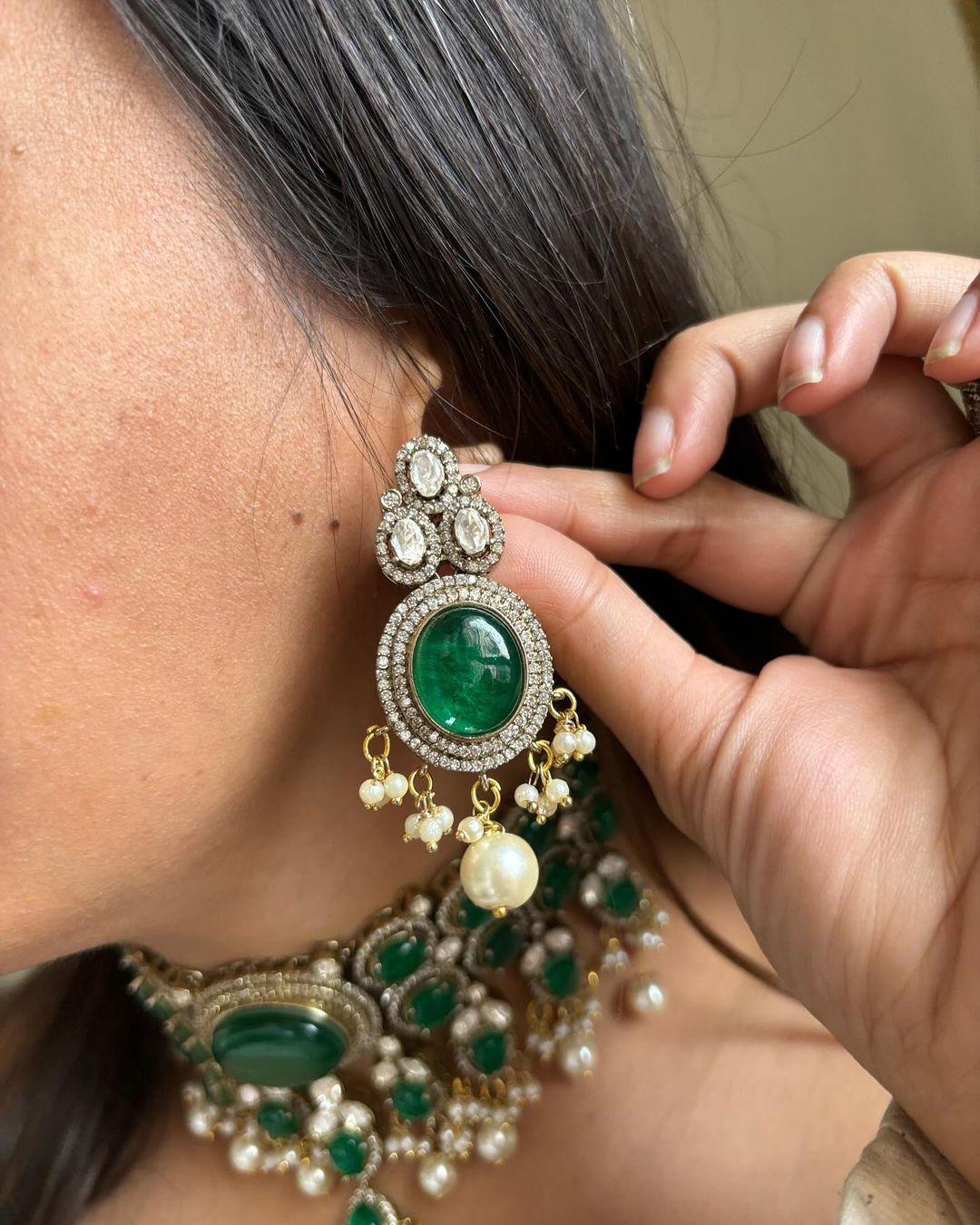 Victorian Emerald Green Kundan Choker Jadau Jewelry Set