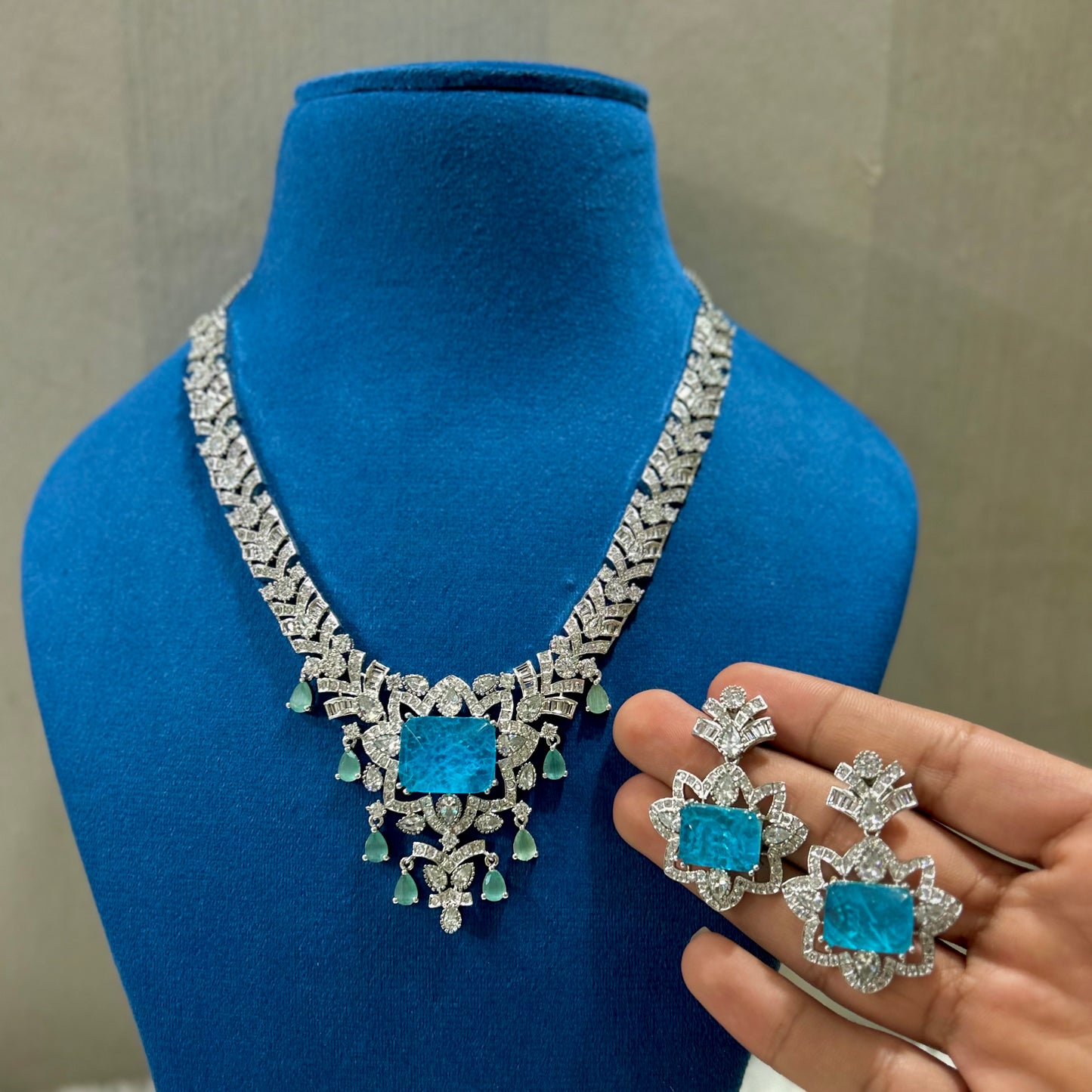 Celebrity inspired Nacklace