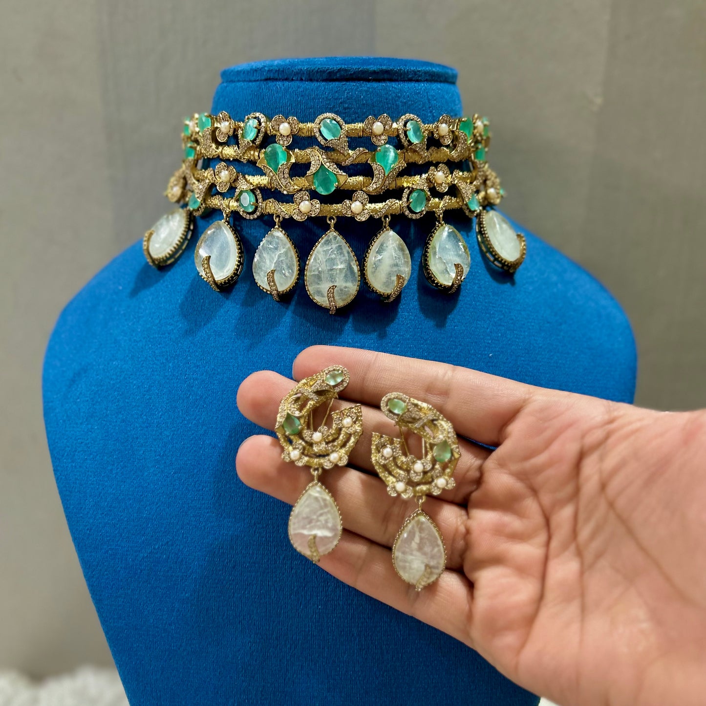 Premium Hasli Nacklace