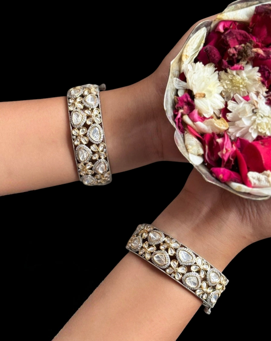 Elegant Gold & Silver Kundan Diamond Bangle with Floral Design